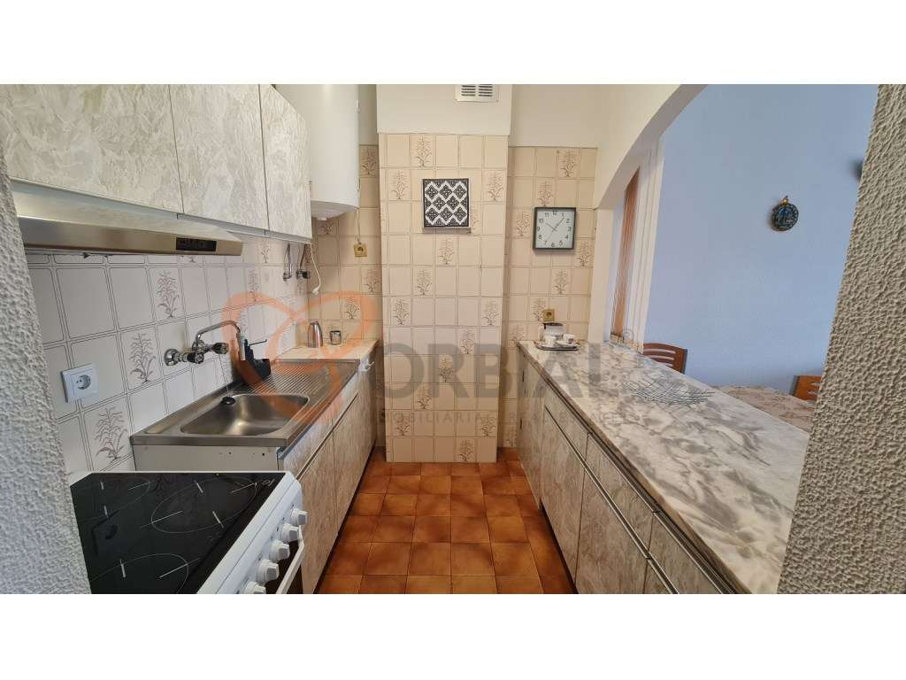 Espaçoso apartamento T1 para venda em Albufeira com piscina-5