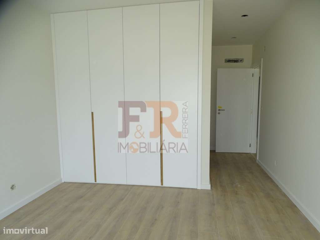 Moradia Isolada Térrea T4 com Garagem - Quinta do Anjo Palmela-35