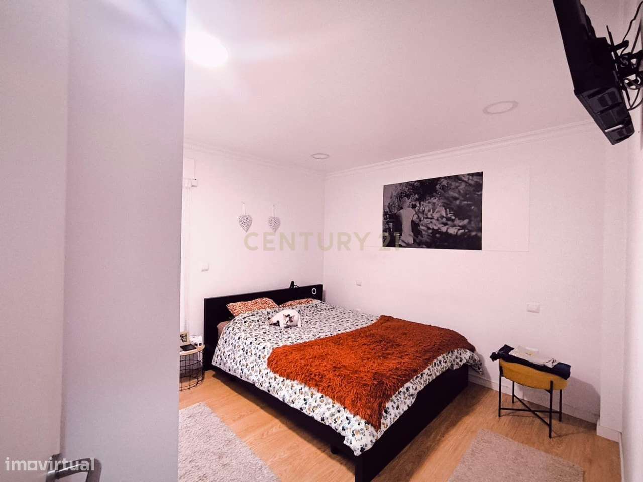 Moradia T2 Remodelada com Logradouro e Estacionamento Privado - Grande imagem: 4/6