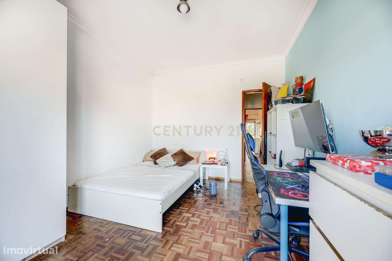 Moradia V6 no Algueirão-19