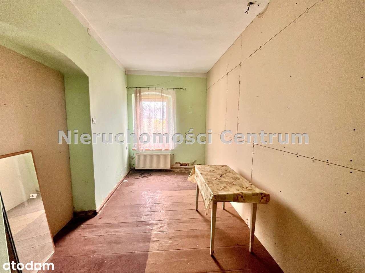 Parter w domu dwurodzinnym z 1870 r. w stylu dworku.-10