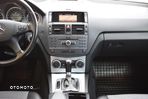 Mercedes-Benz Klasa C 180 CGI Automatik BlueEFFICIENCY Elegance - 31