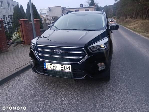 Ford Kuga - 1