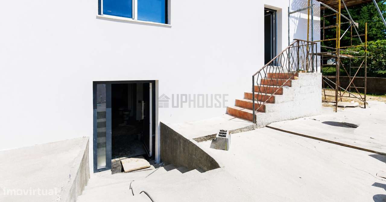 Andar Moradia T3 com Garagem e Logradouro - Fragosela-12