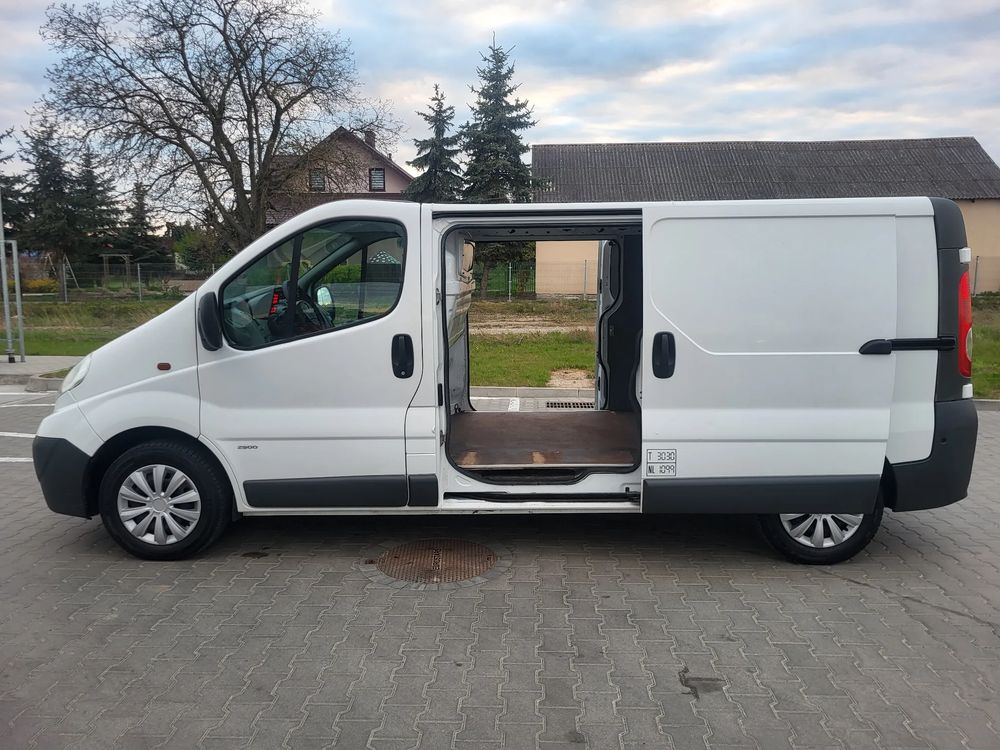 Opel Vivaro 2012