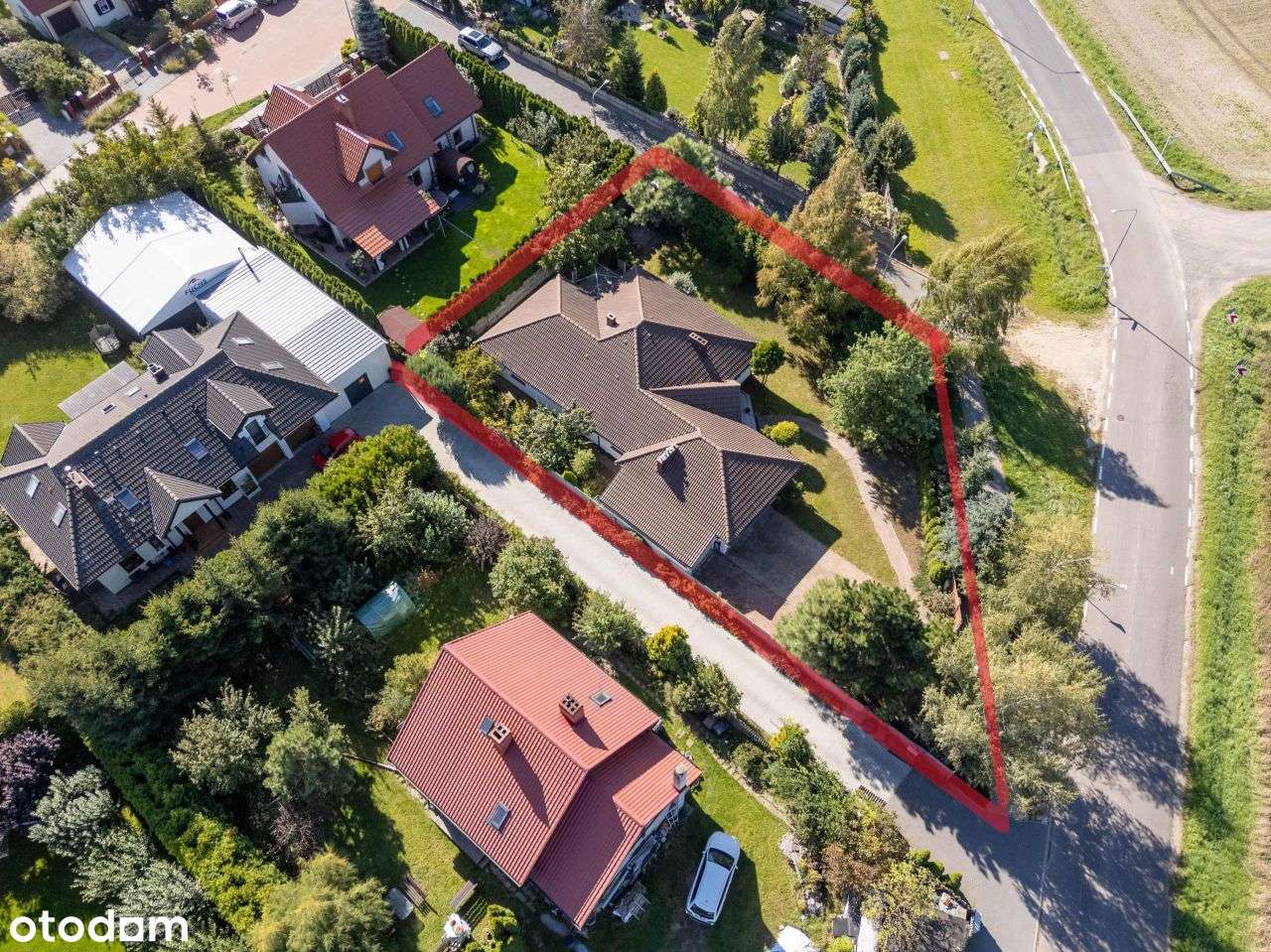 Podmiejski komfort-wygodny parterowy dom z ogrodem-11