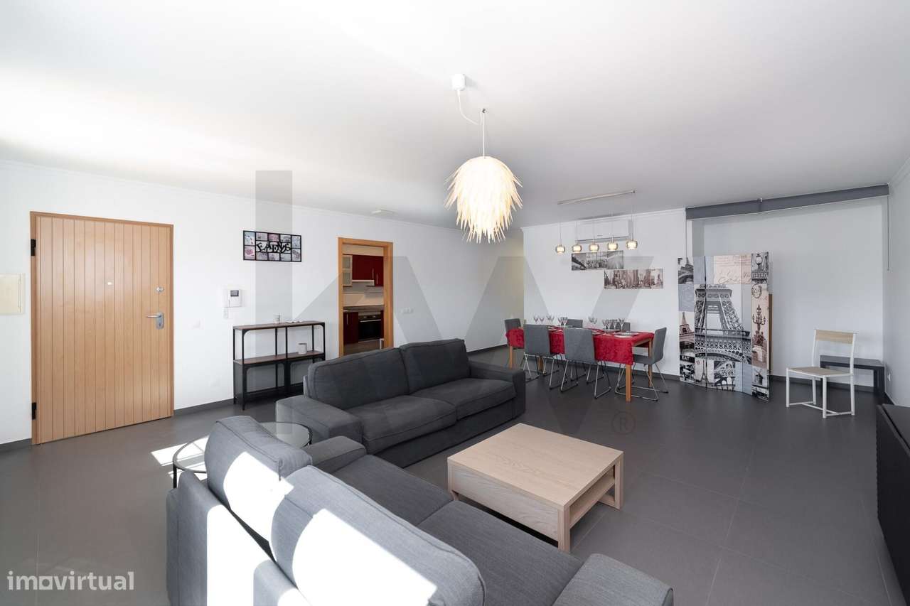 Apartamento T3 único com 3 lugares de estacionamento - VRSA-2