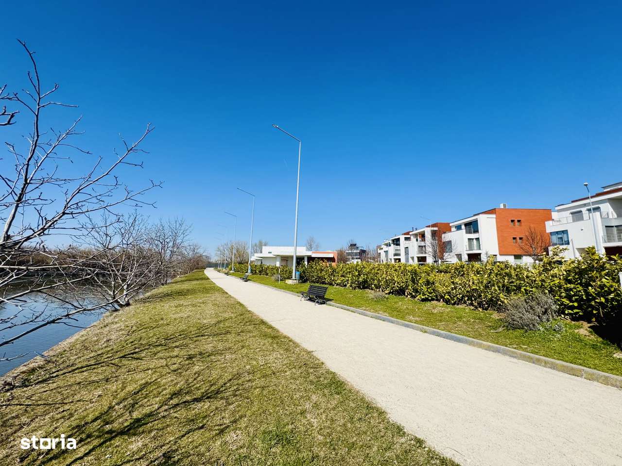 5 camere cu promenada la lac, parcare si boxa incluse-0