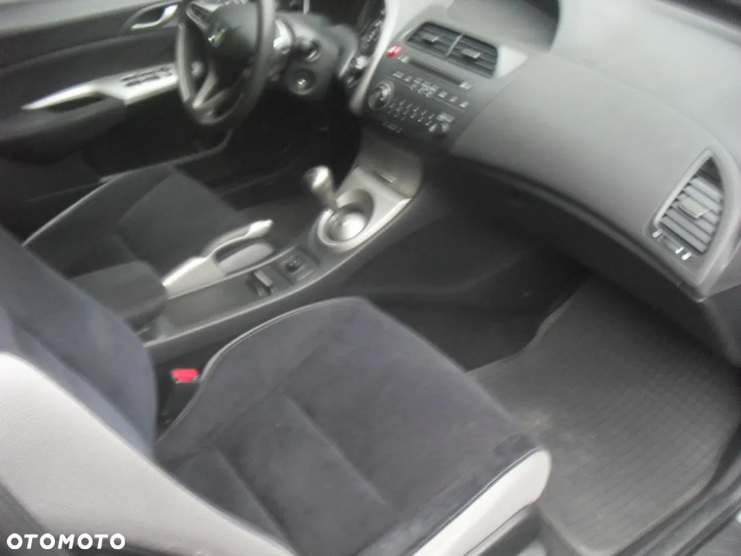 Honda Civic 1.4 Comfort - 9