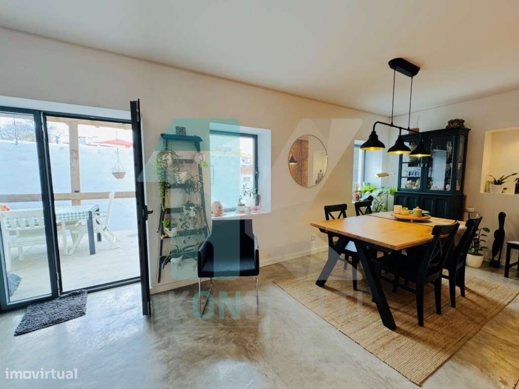 Moradia T3 + T2 em São João do Estoril - Alapraia-18