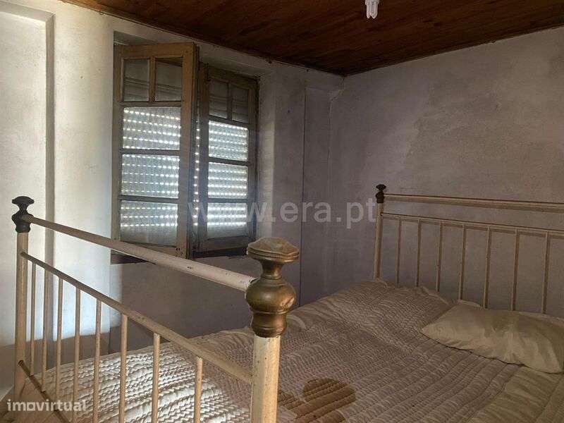 Moradia Geminada T3 / Covilhã, Peso e Vales do Rio - Grande imagem: 4/15