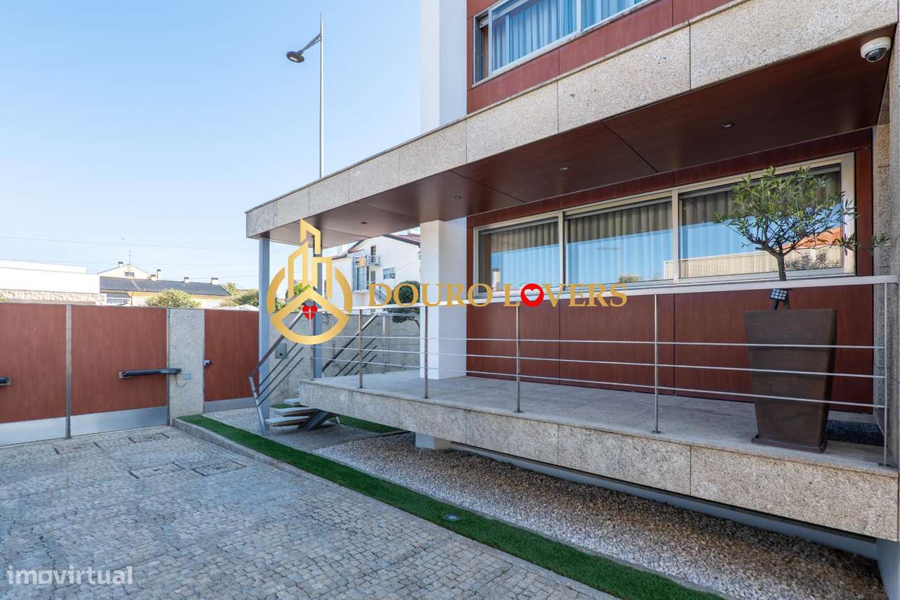 Moradia T3 a 5 Minutos da Praia em Canidelo-45
