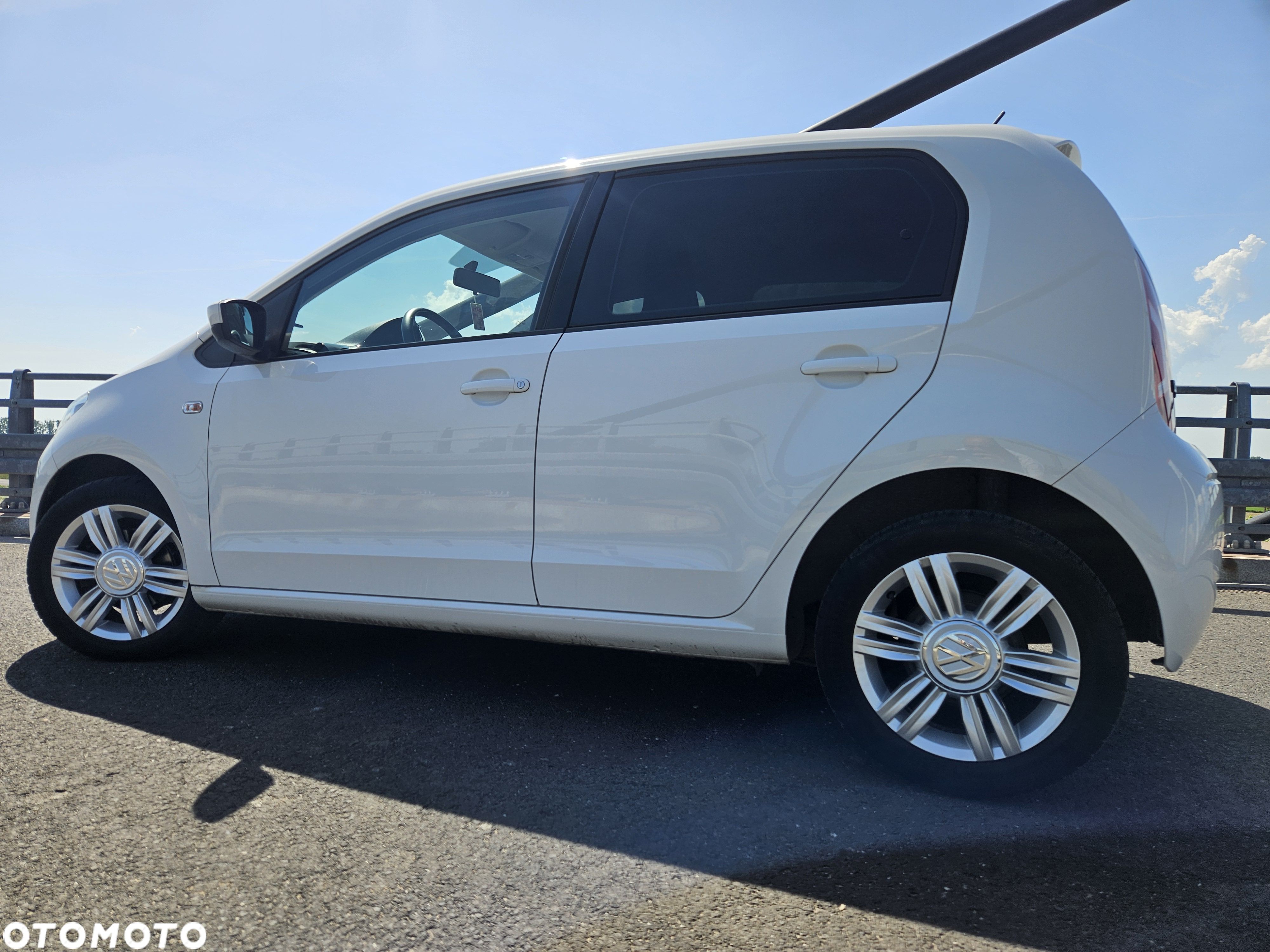 Volkswagen up! - 1