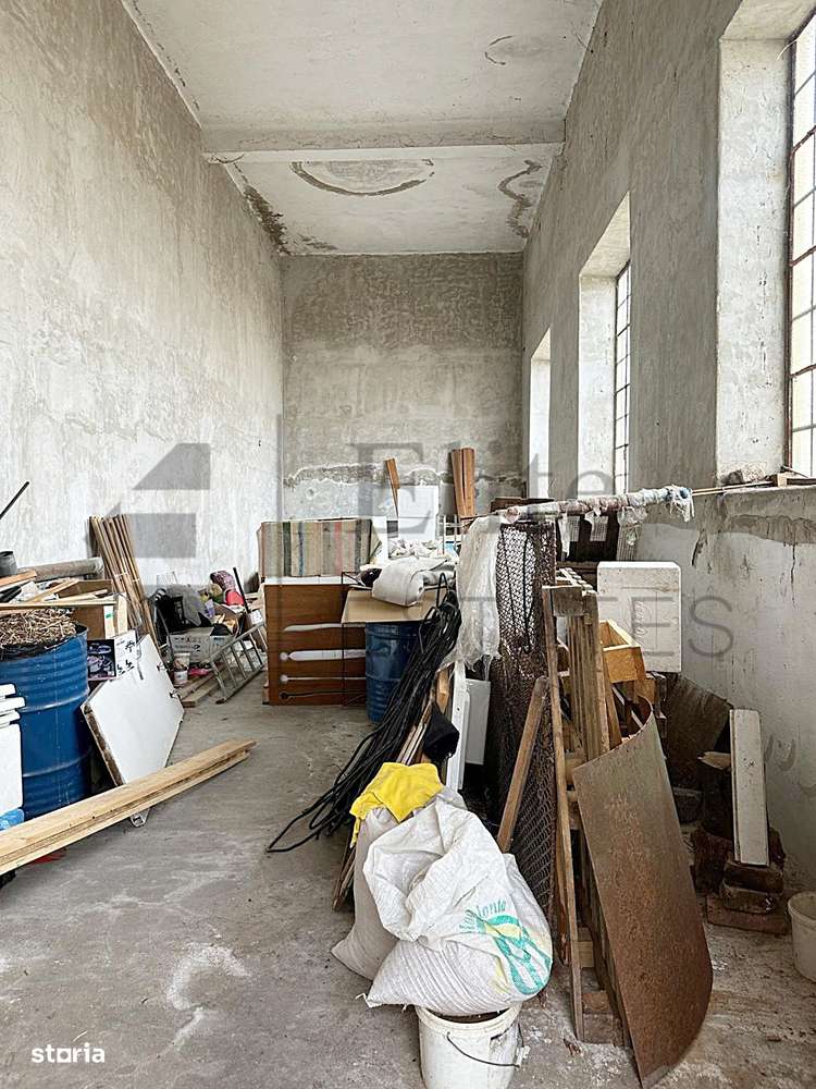 Hala cu teren de vanzare in zona Garii din Salonta - Imagine principală: 4/6