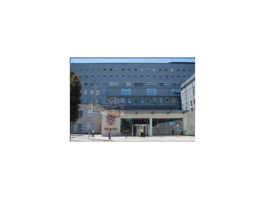 FANTASTICA MORADIA T2 JUNTO AO HOSPITAL DE SÃO JOÃO-19