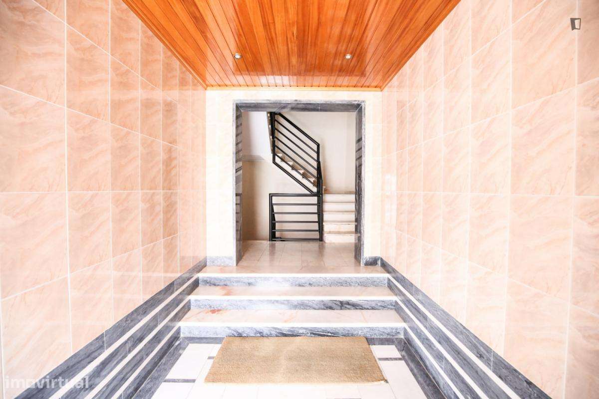 Quarto - localizado em Carcavelos Lisbon - Grande imagem: 2/9