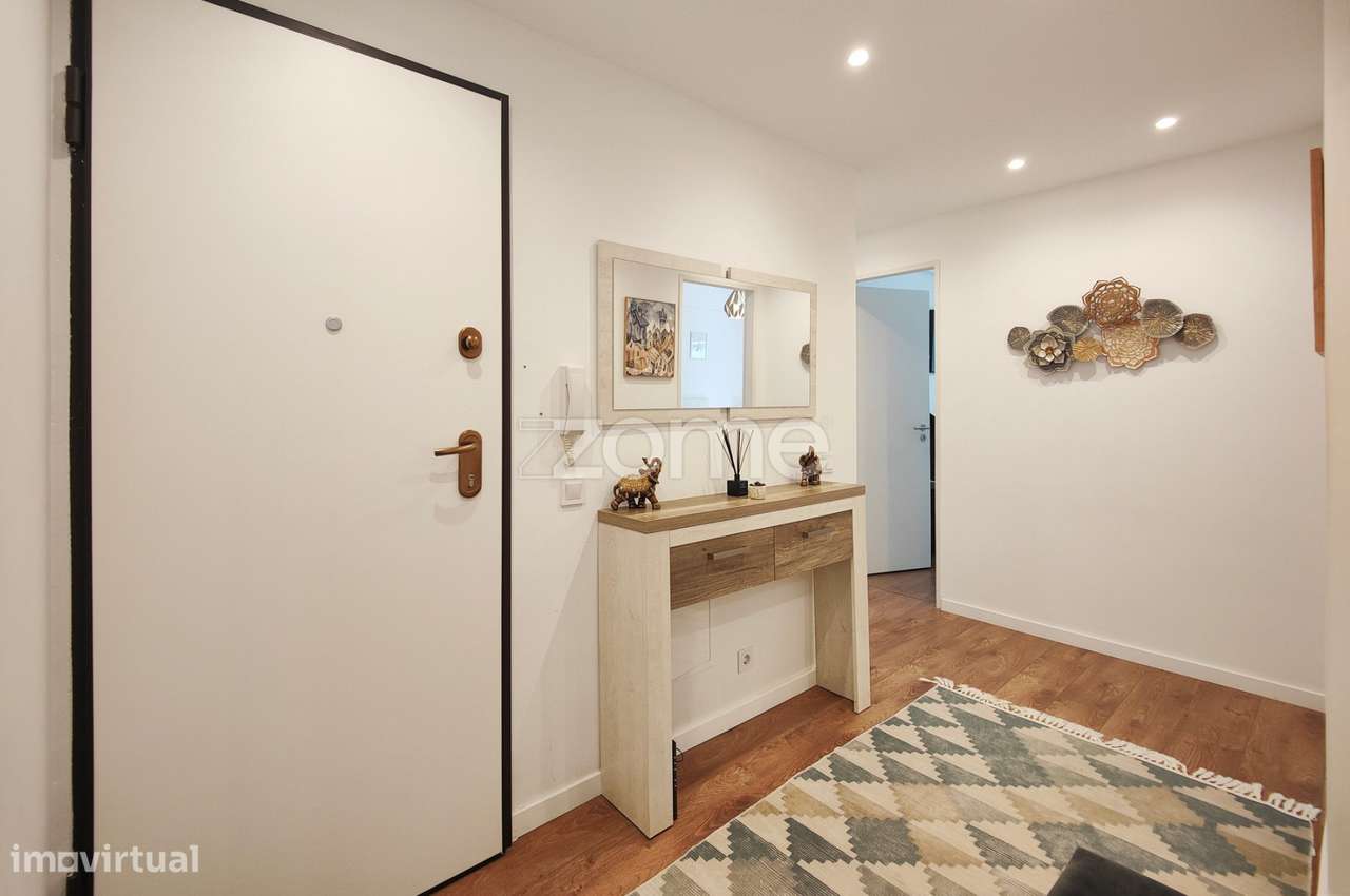 Apartamento T2 Renovado e Mobilado | Monte Abrãao, Queluz - Grande imagem: 2/33