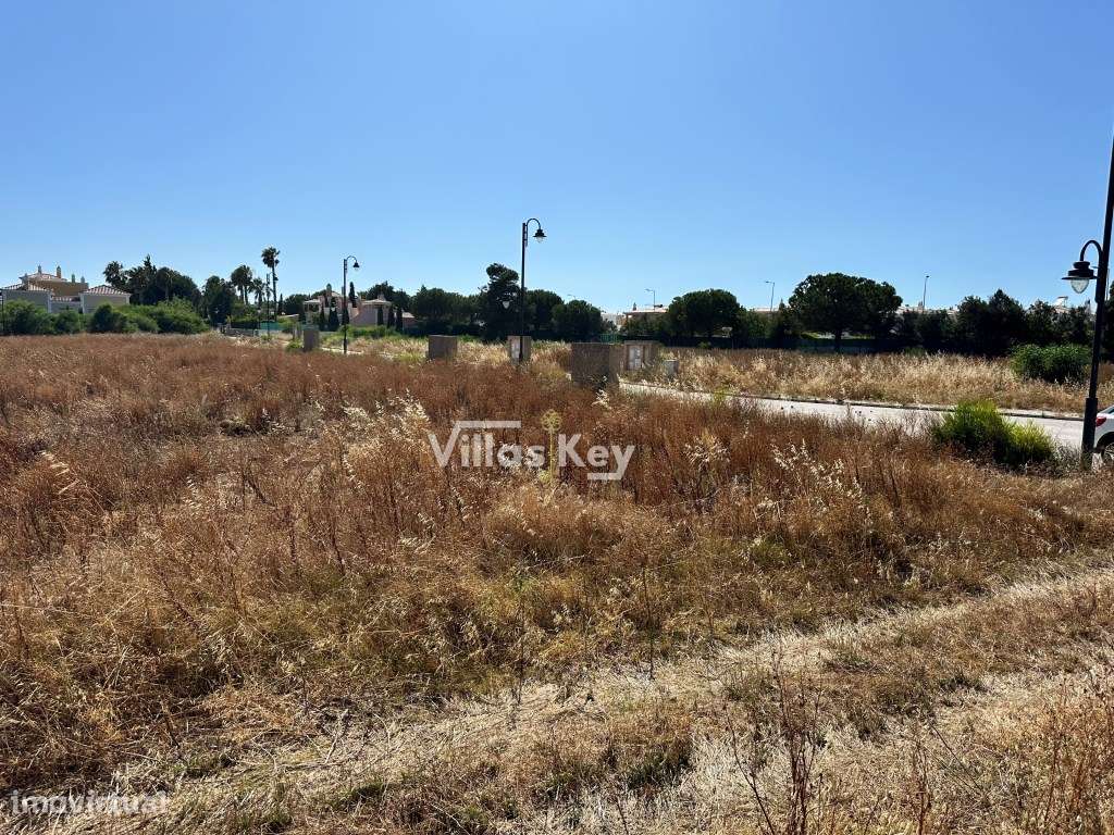 Lote para Moradia com piscina localizado num resort de Luxo, ao lad... - Grande imagem: 5/16