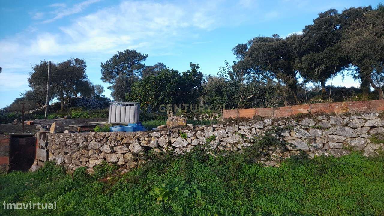 Terreno Urbano com Ruinas - Grande imagem: 4/5