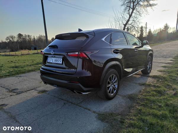 Lexus NX 200t Comfort AWD - 4