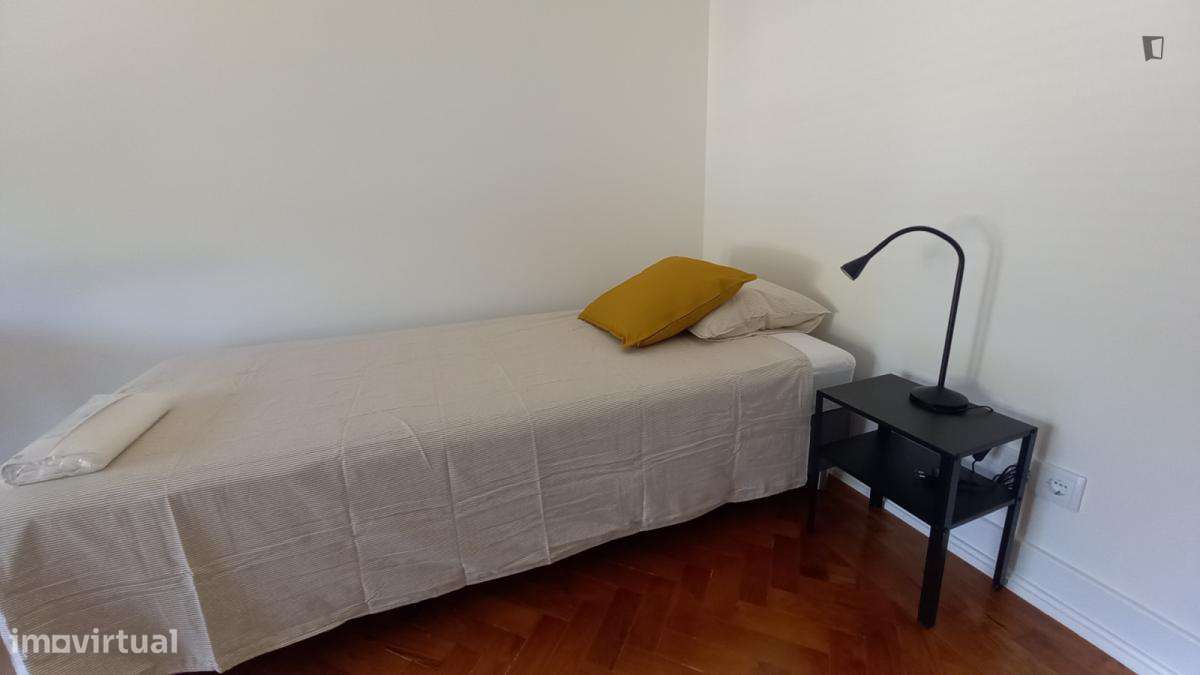 Quarto - localizado em Entrecampos Lisbon - Grande imagem: 4/10