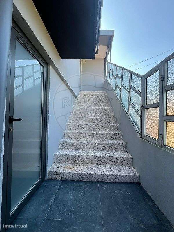 Moradia T2 para venda-5