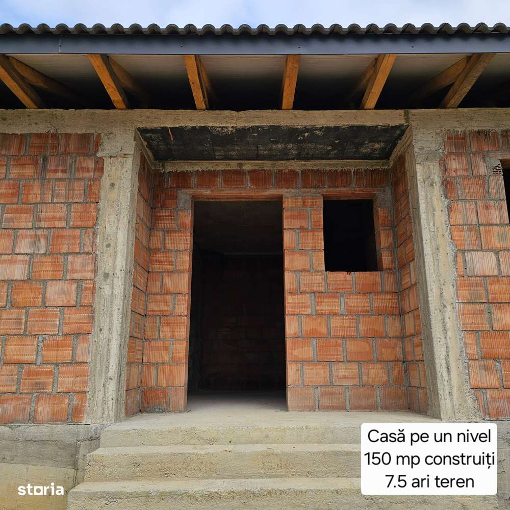 3 case la roșu de vânzare - Imagine principală: 5/20