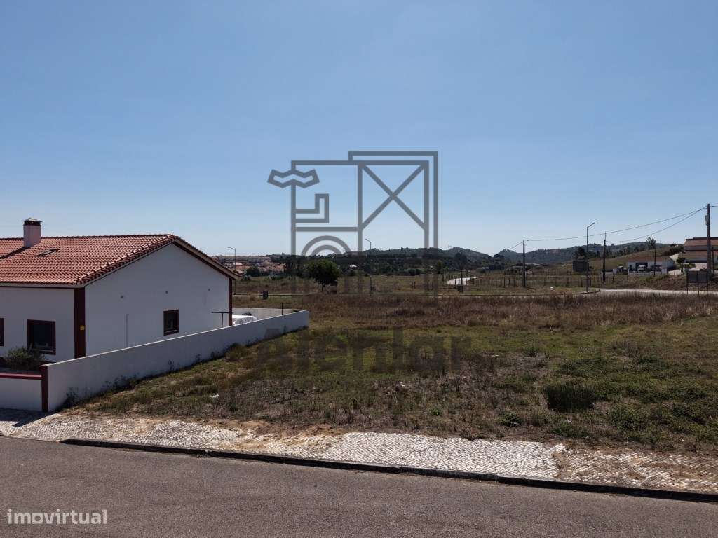 Lote para construção de Moraida - Abrigada-8