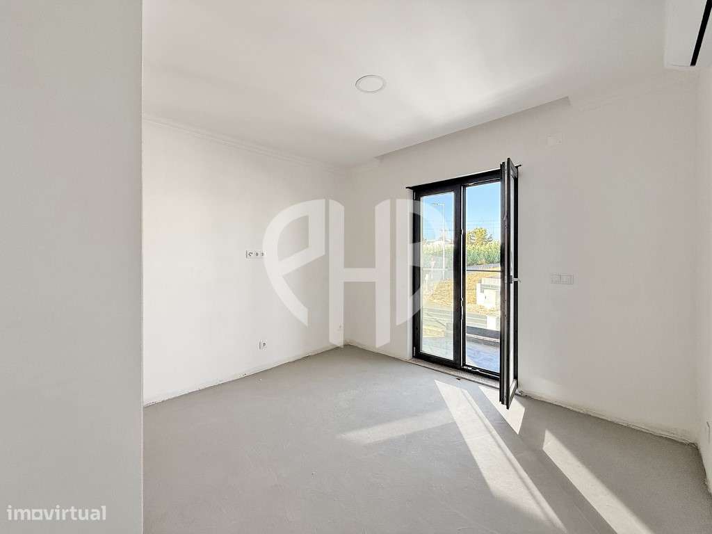 Moradia Isolada T4 Nova com Piscina Aquecida | Caparica | Conclusão...-38