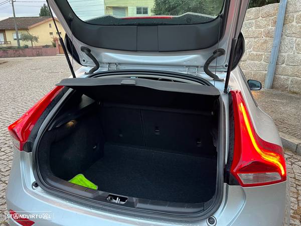 Volvo V40 1.6 D2 Eco Summum - 19