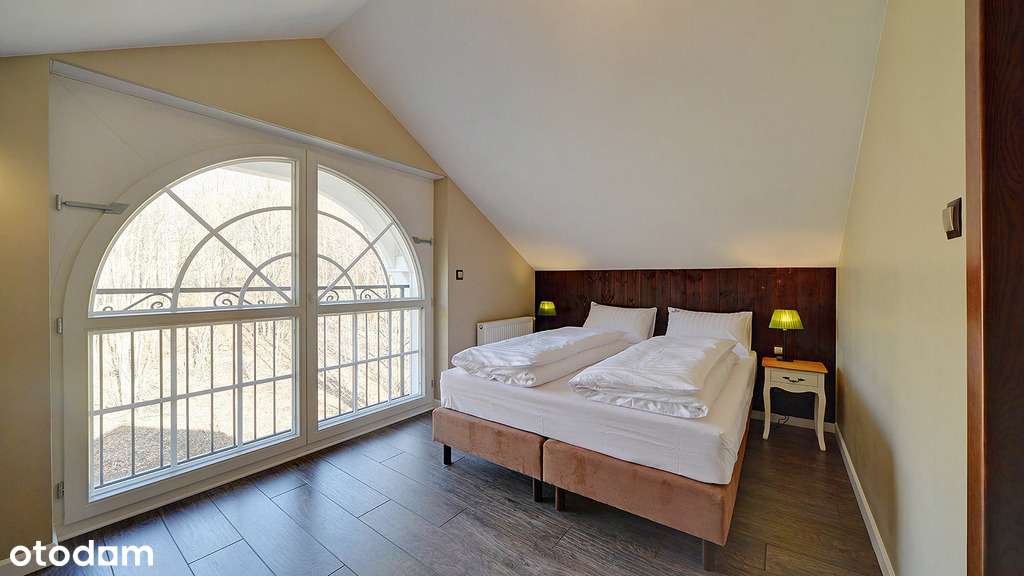 Apartament nr 9 (Urnes) – sprzedaż na fakturę VAT-12