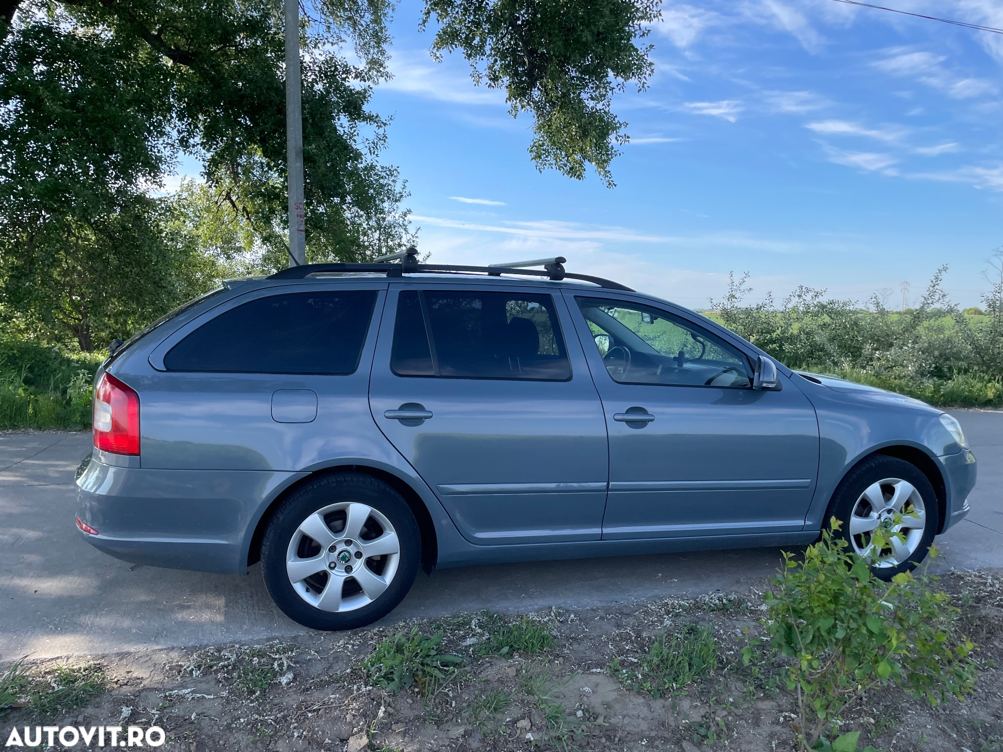 Skoda Octavia 1.6 TDI Ambiente - 2