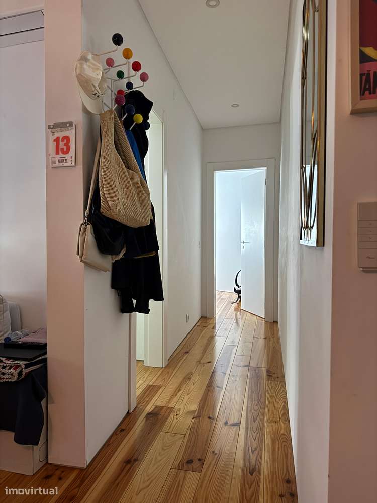 t2 com terraço e ar condicionado - Grande imagem: 3/28