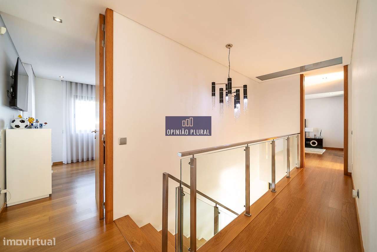 Moradia T4 de Luxo com Piscina  Arcozelo Vila Nova de Gaia-12
