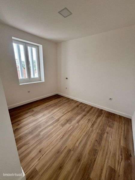 Apartamento T2 Valado dos frades - Grande imagem: 4/7