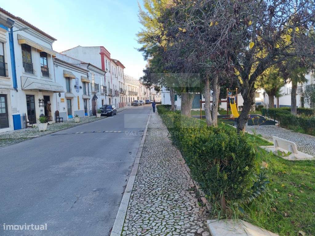 Apartamento T4+1 em Borba: Espaço, conforto e localização privilegi...-29