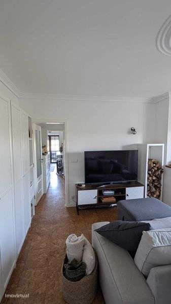 T1 1º anda, varanda com exposição poente, 1ª linha - Grande imagem: 4/11