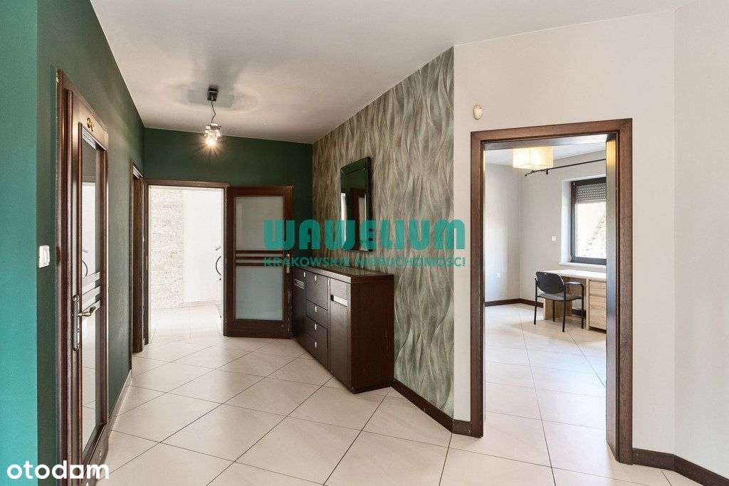 Wyjątkowa nieruchomość w Bilczycach-16