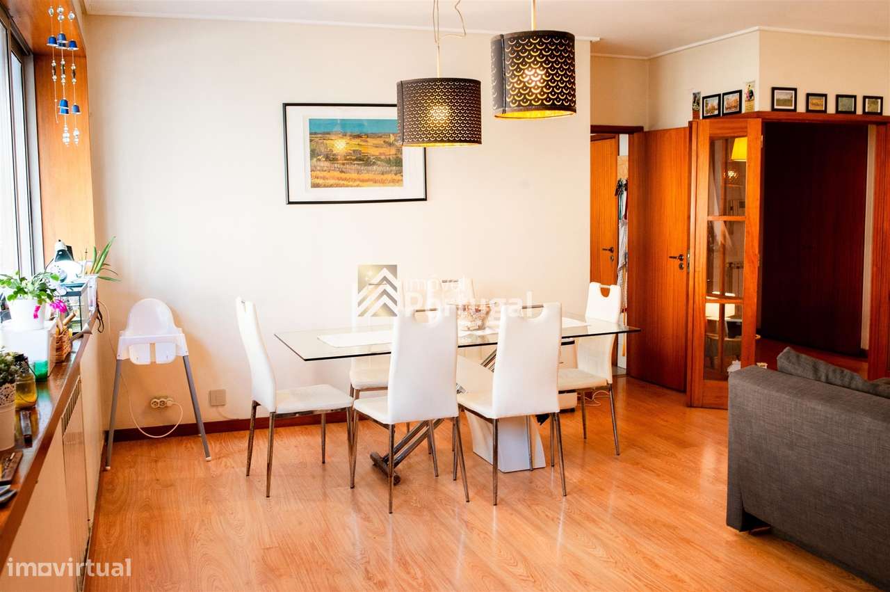 Apartamento T3 com terraço e churrasqueria - Grande imagem: 4/26