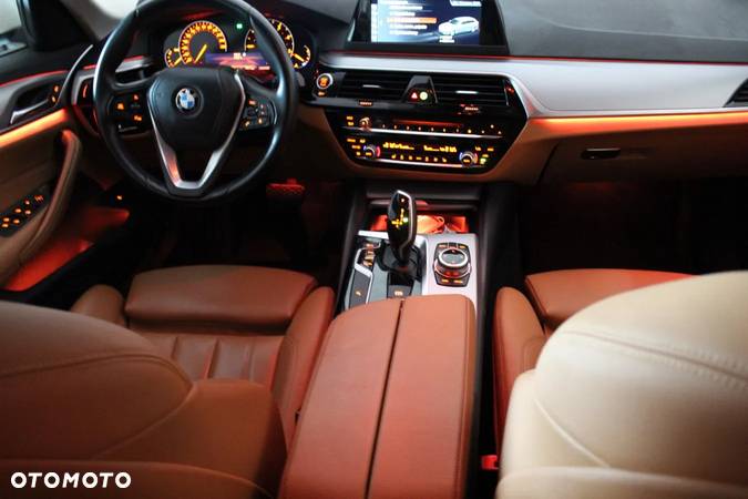 BMW Seria 5 520d Touring - 19