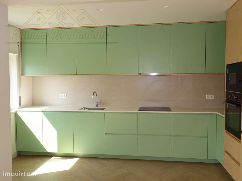 Apartamento RENOVADO(novo) com vista mar-5