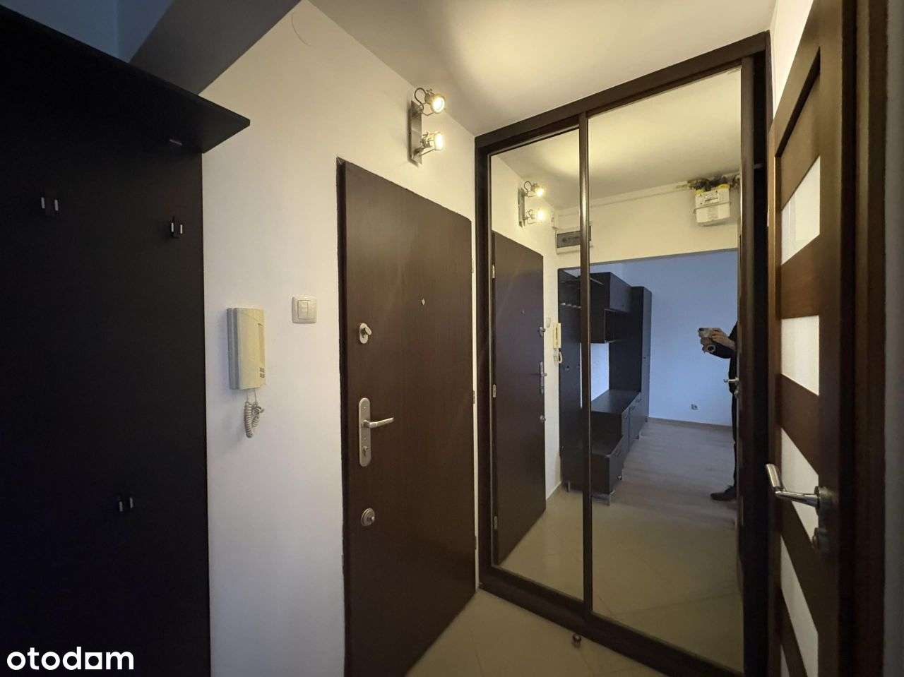 Kawalerka blisko metra. Idealna pod wynajem-5