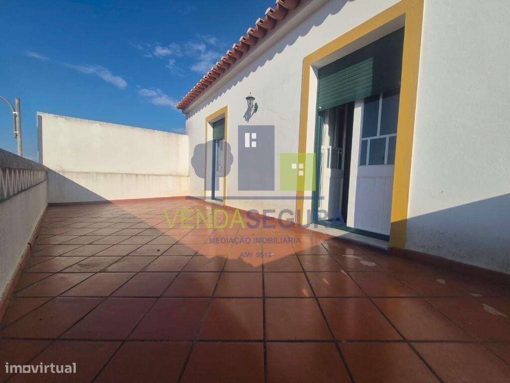 Moradia T3 com quintal, terraço e garagem | Pias-19