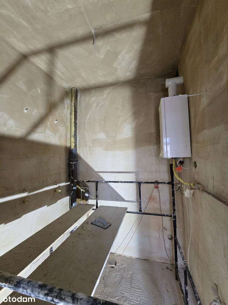 2 pokojowe mieszkanie na 1 piętrze-8