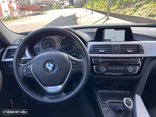 BMW 318 d Line Sport - 6