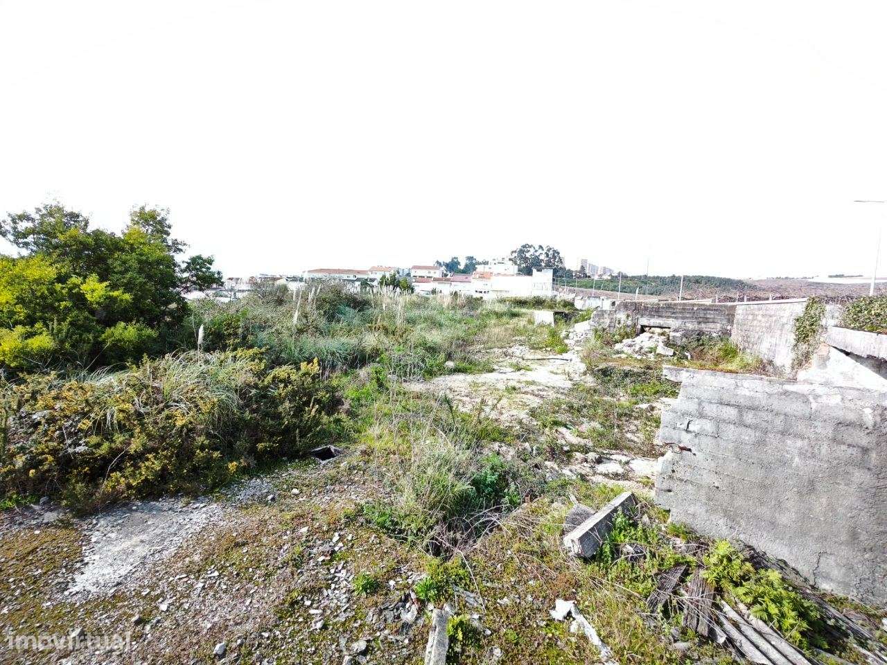 Terreno c/2 frentes - Para construção - Com 8.487m2 - Ao Hospital S...-5