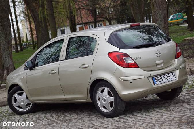 Opel Corsa - 4