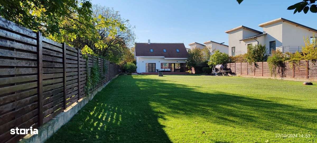 Tunari, Str. Campului, Casa tip Vila, 5 Camere, Teren 1900 mp - Imagine principală: 1/6