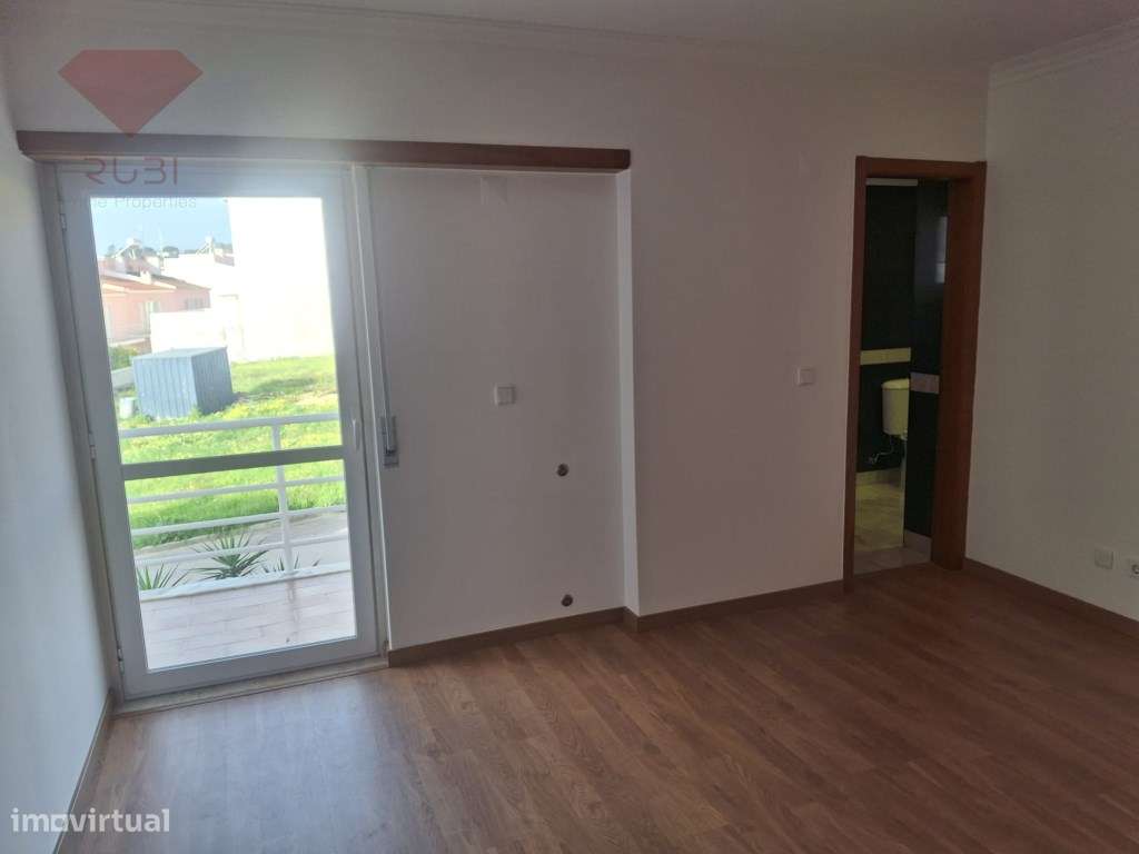 Moradia T4 à venda na Cotovia - Sesimbra-35