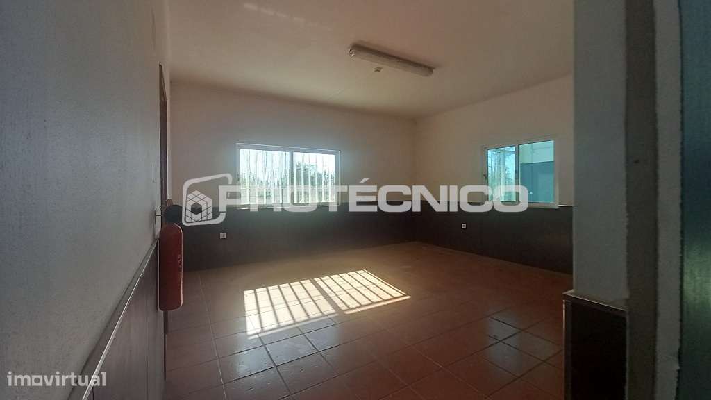 Armazém 400m2 – Albergaria - Grande imagem: 5/12